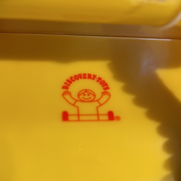 Discovery Toys DT racer Car #8 no batteries needed Red Yellow & Blue turn key - Picture 5 of 5